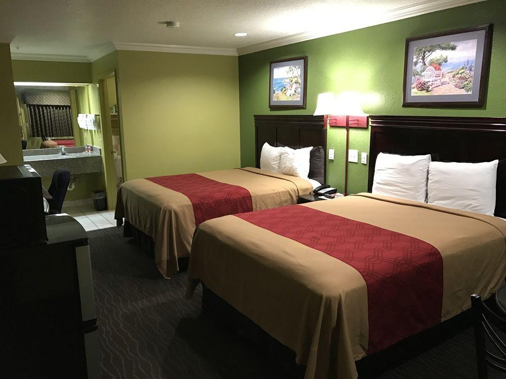 Express Inn Hobby Airport Хьюстон Экстерьер фото